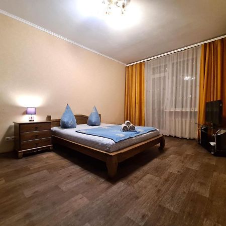 1-Room Luxury Apartment On Sobornyi Avenue 170-V, By Grandhome Zaporizhia Esterno foto