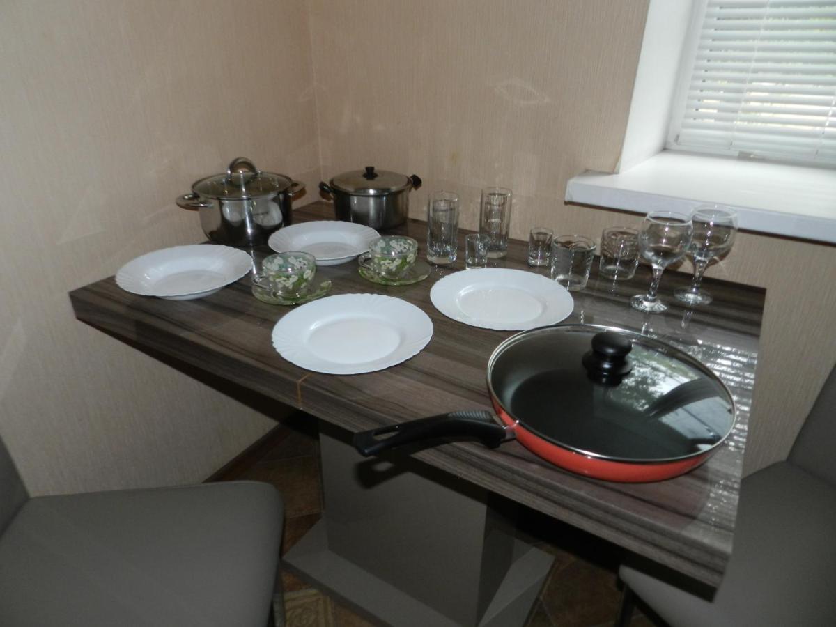 1-Room Luxury Apartment On Sobornyi Avenue 170-V, By Grandhome Zaporizhia Esterno foto